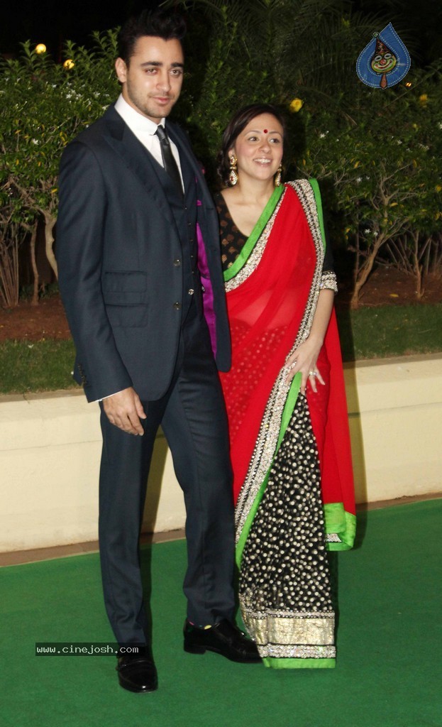 Bolly Celebs at Vishesh Bhatt Wedding Reception - 66 / 136 photos