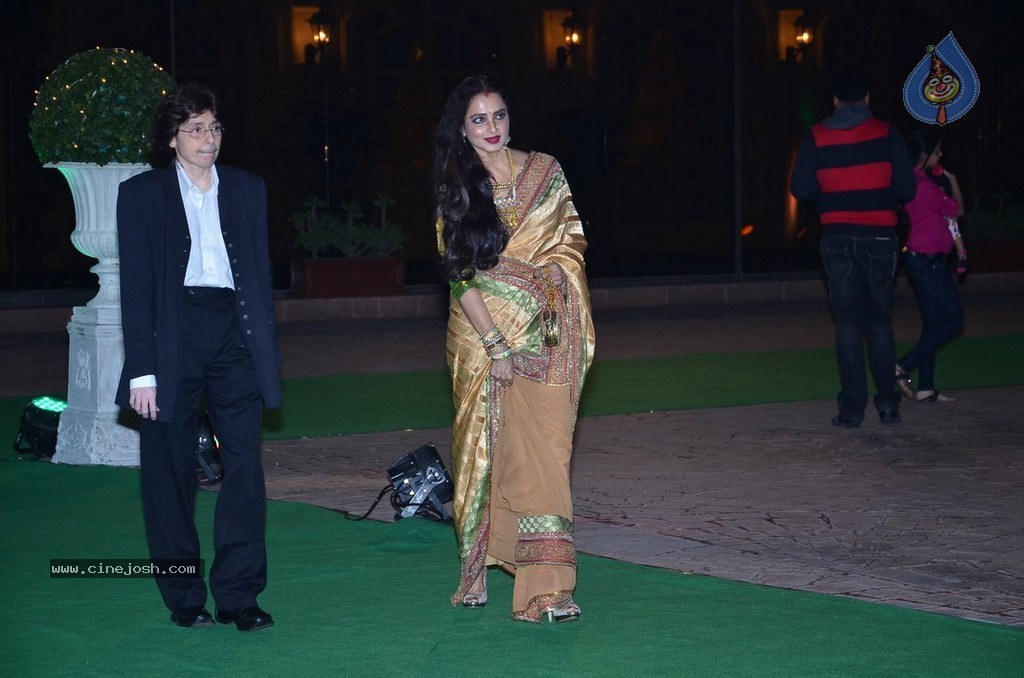 Bolly Celebs at Vishesh Bhatt Wedding Reception - 69 / 136 photos