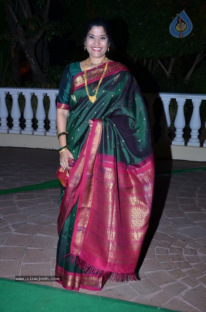 Bolly Celebs at Vishesh Bhatt Wedding Reception - 86 / 136 photos