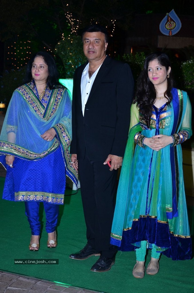 Bolly Celebs at Vishesh Bhatt Wedding Reception - 87 / 136 photos