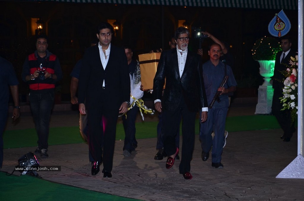 Bolly Celebs at Vishesh Bhatt Wedding Reception - 89 / 136 photos