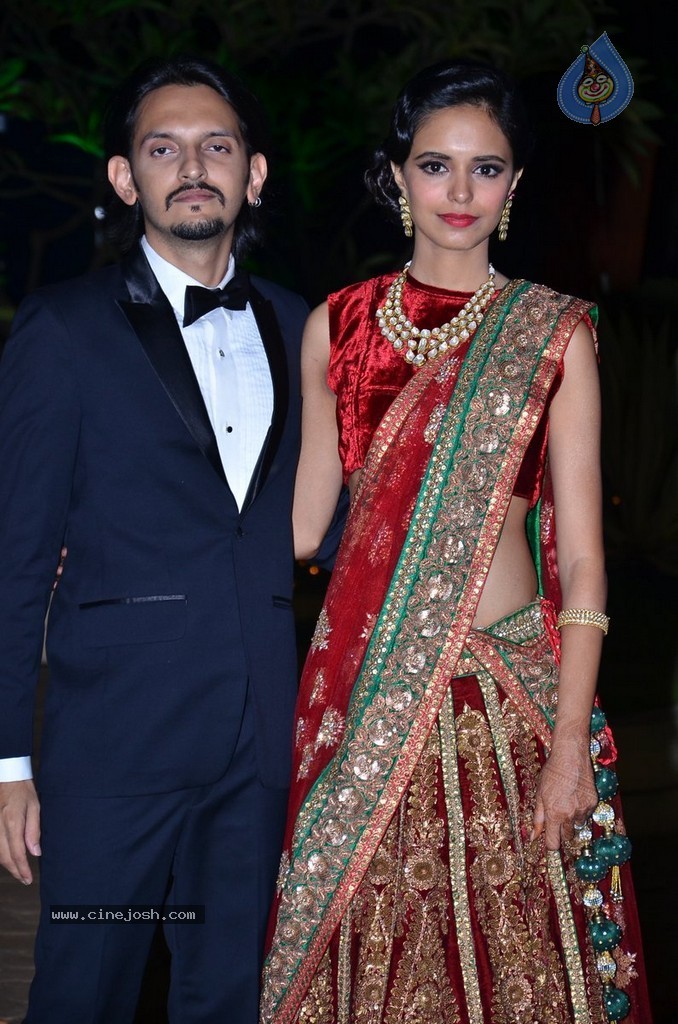 Bolly Celebs at Vishesh Bhatt Wedding Reception - 94 / 136 photos