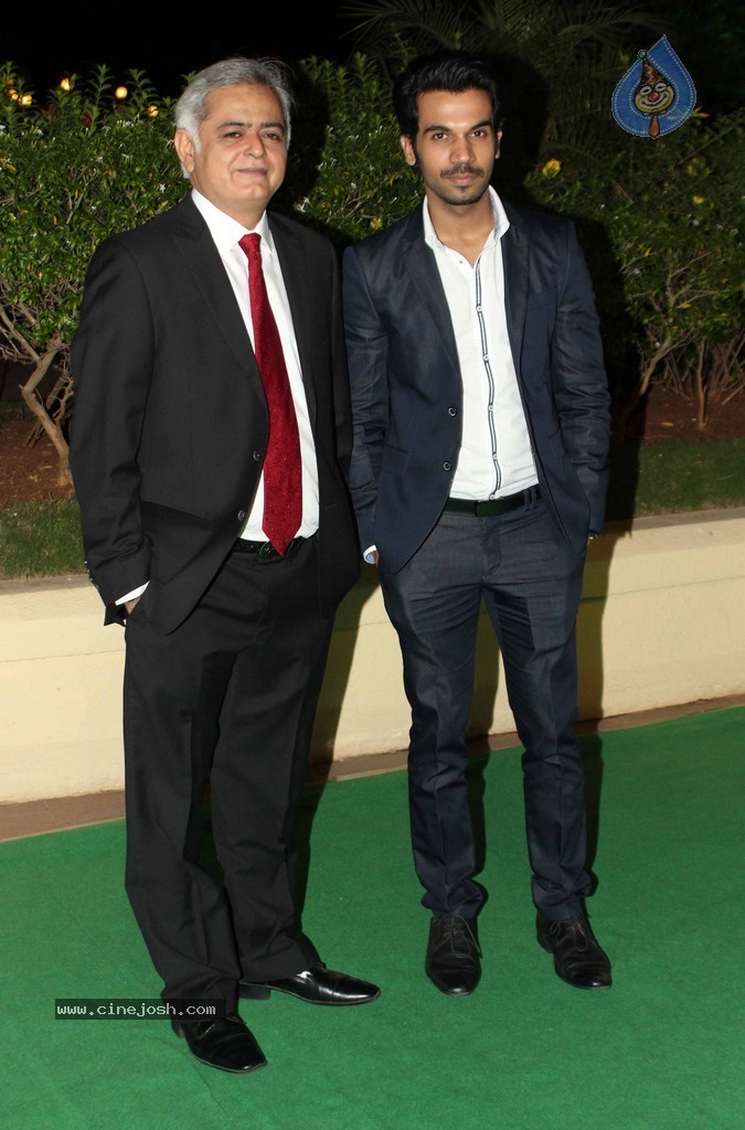 Bolly Celebs at Vishesh Bhatt Wedding Reception - 102 / 136 photos