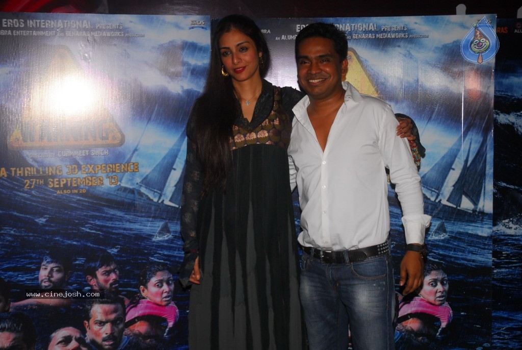 Bolly Celebs at Warning 3D Premiere - 18 / 48 photos