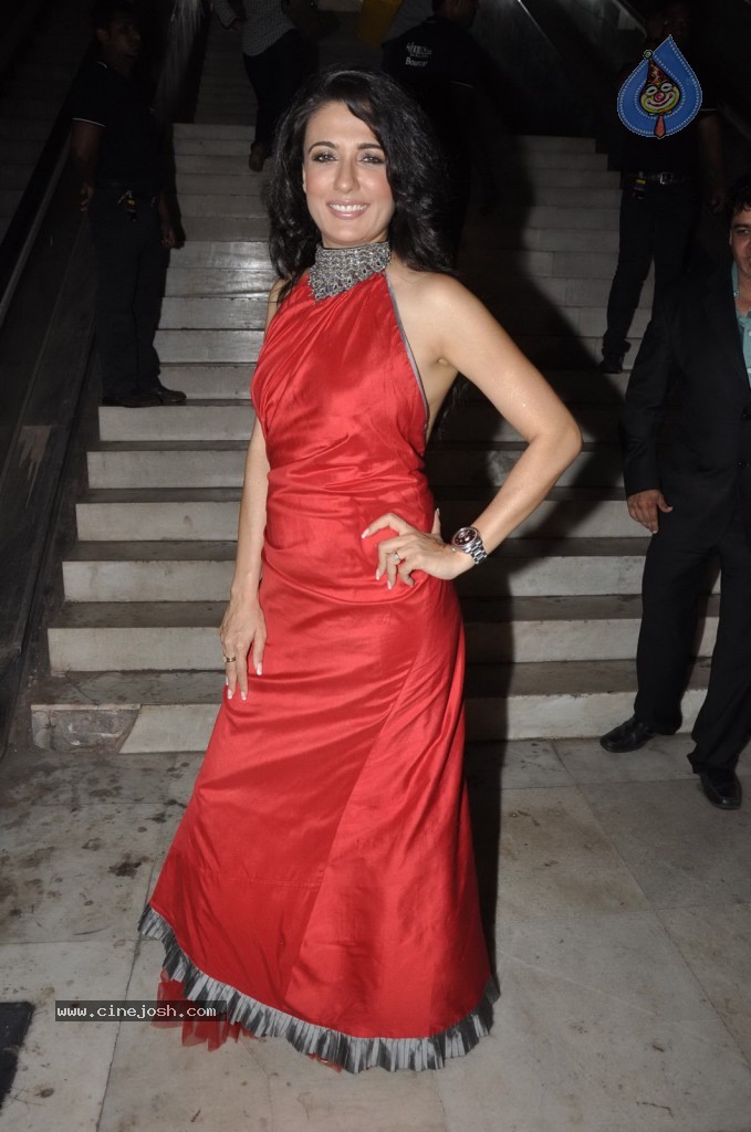 Bolly Celebs at Women Prerna Awards - 62 / 128 photos
