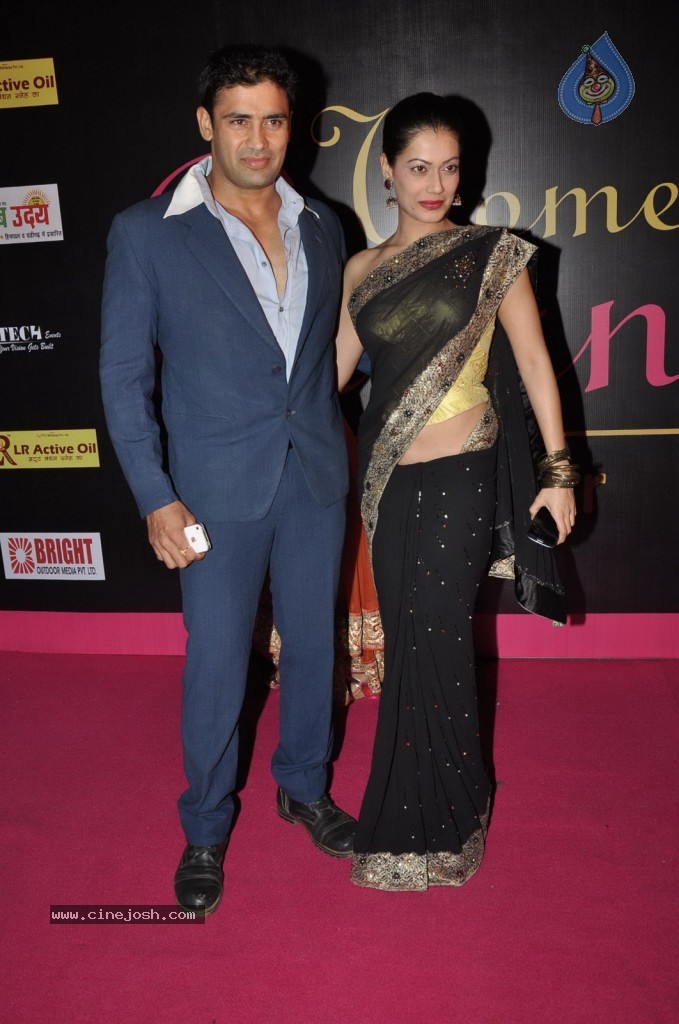 Bolly Celebs at Women Prerna Awards - 110 / 128 photos