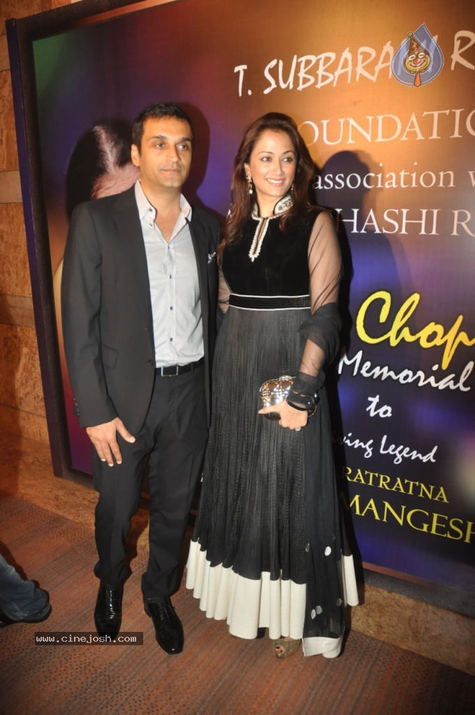 Bolly Celebs at Yash Chopra Memorial Awards - 24 / 125 photos