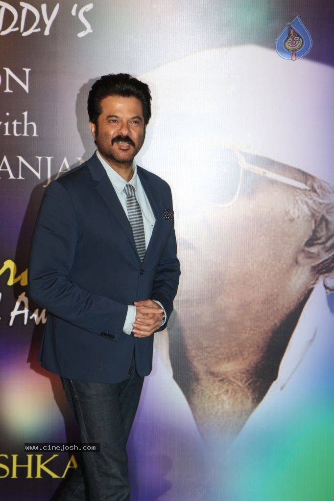 Bolly Celebs at Yash Chopra Memorial Awards - 28 / 125 photos