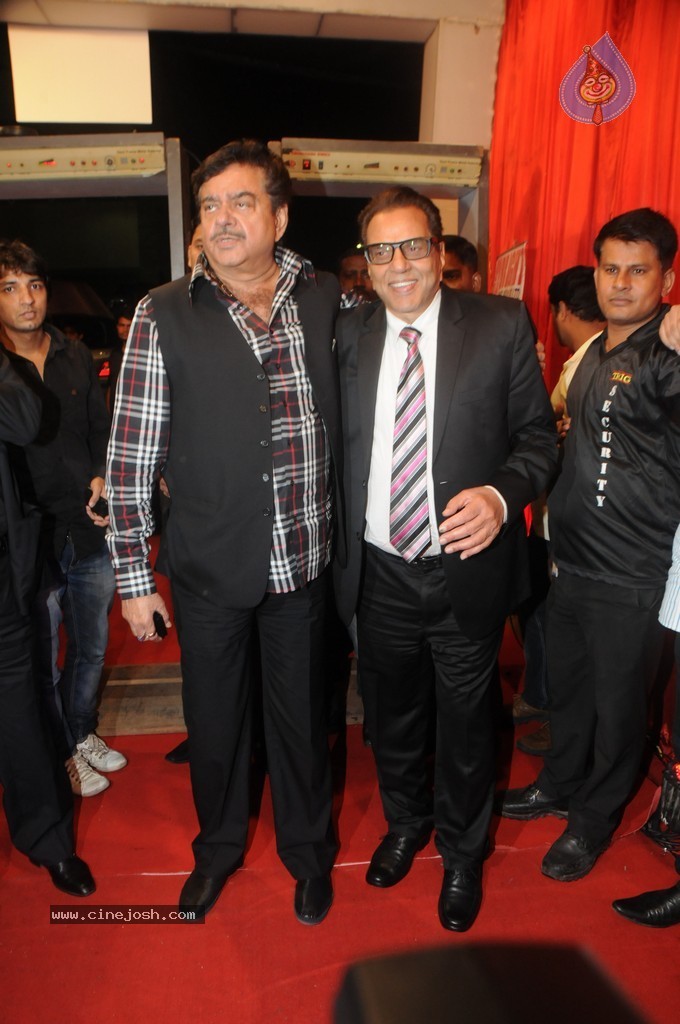 Bolly Celebs at Yes Bank Presents IIAA 2014 - 51 / 135 photos
