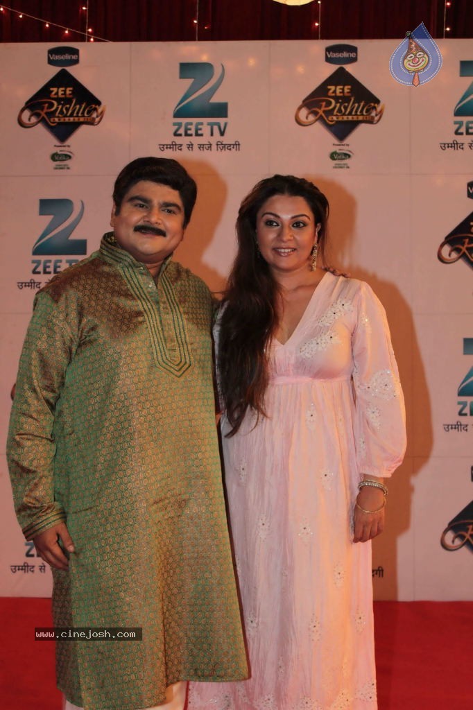 Bolly Celebs at Zee Rishtey Awards 2013 - 2 / 83 photos