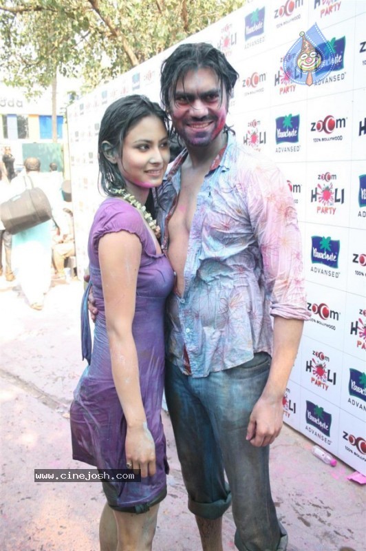 Bolly Celebs at Zoom Holi Celebrations - 11 / 54 photos