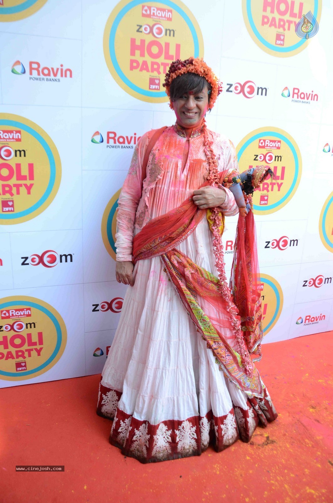 Bolly Celebs at Zoom Holi Party 2015 - 21 / 80 photos