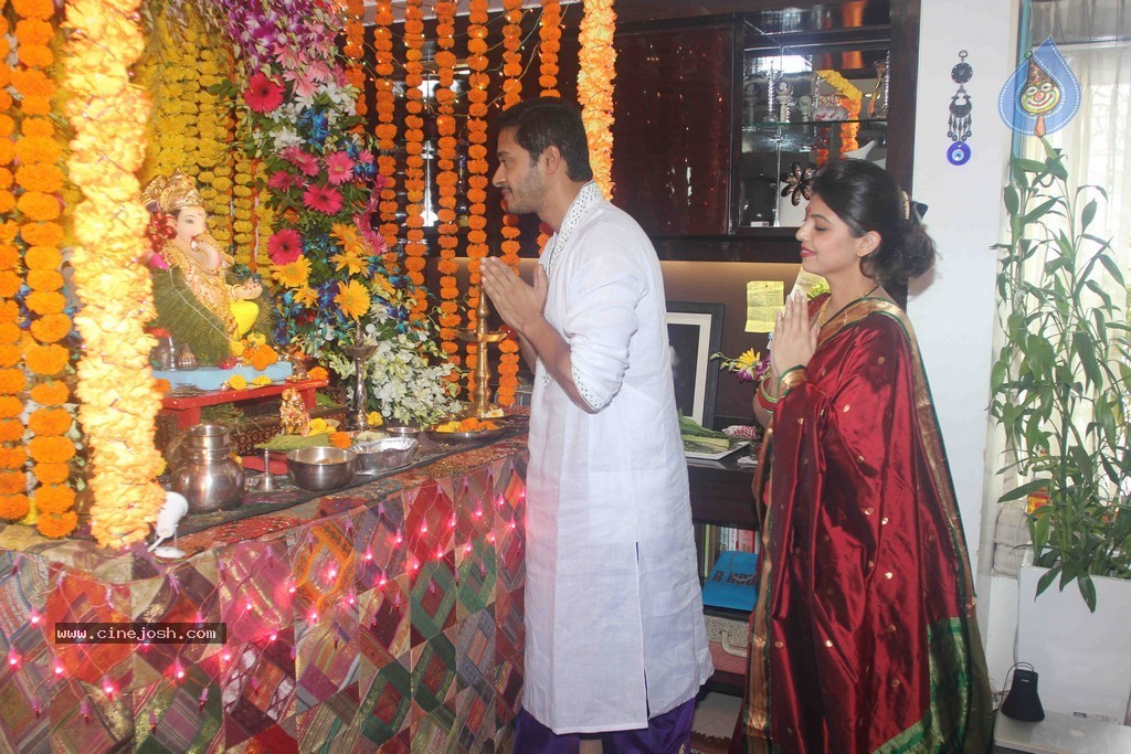 Bolly Celebs Celebrate Ganesh Festival 2014 - 3 / 93 photos