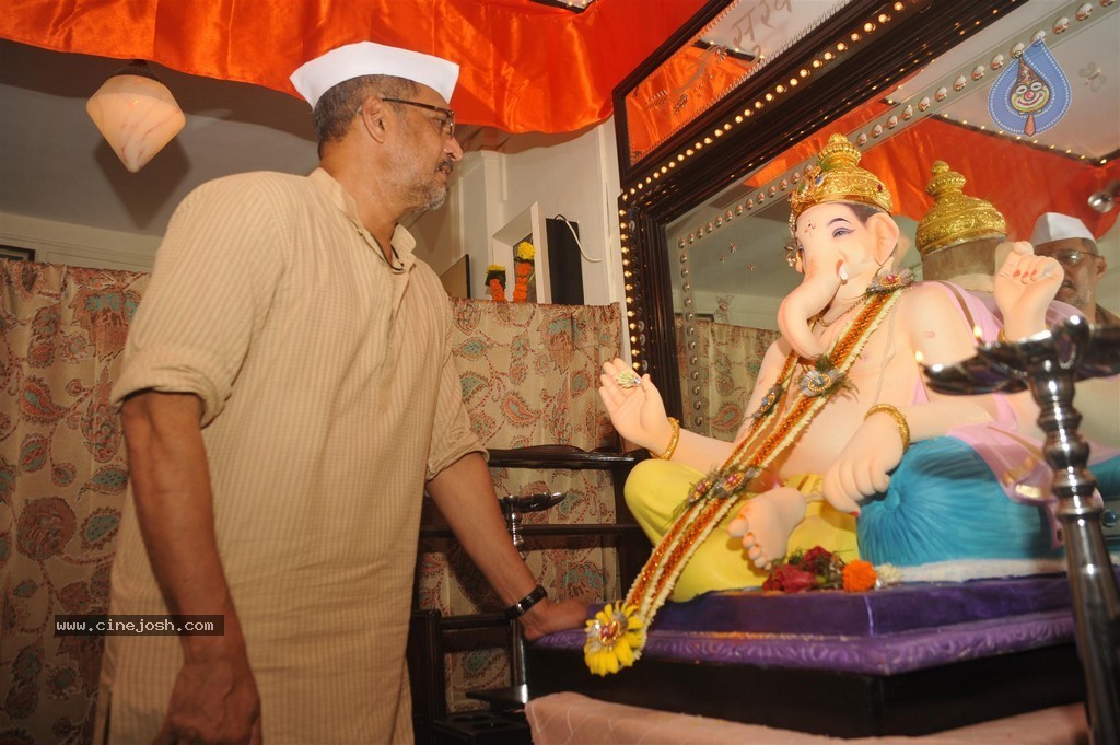 Bolly Celebs Celebrate Ganesh Festival 2014 - 87 / 93 photos