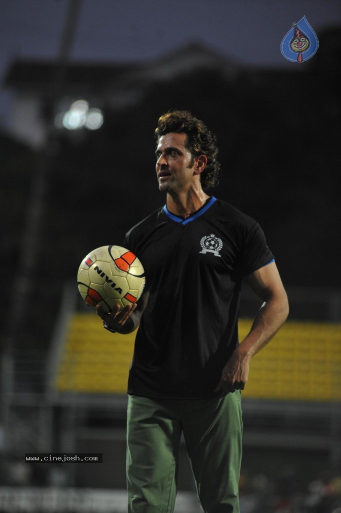 Bolly Celebs Charity Football Match Photos - 7 / 152 photos