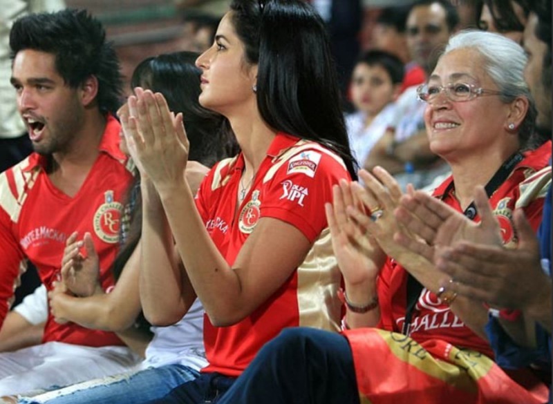 Bolly Celebs Enjoys IPL Matches - 58 / 74 photos