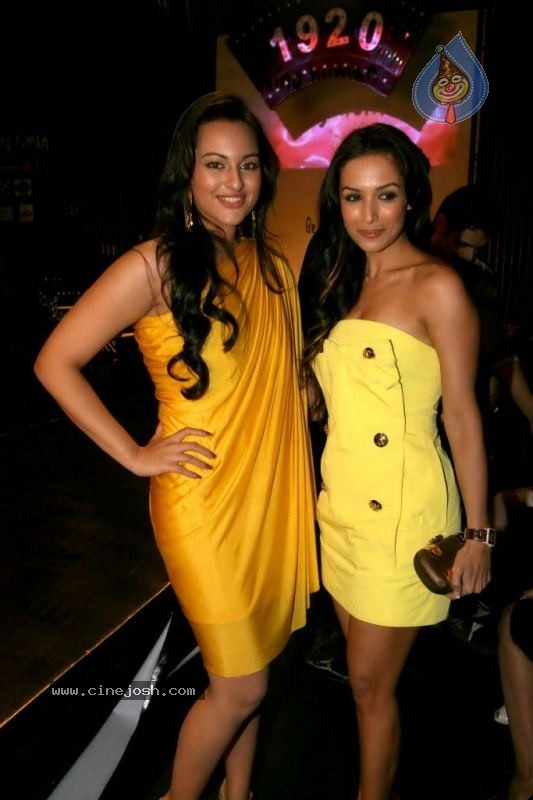 Bolly Celebs Human Fashion Show at HDIL India Couture Week - 17 / 104 photos