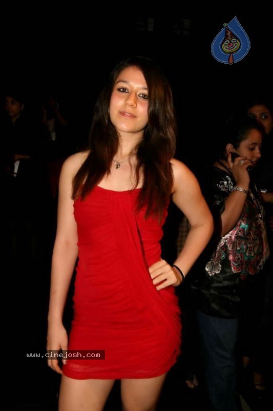 Bolly Celebs Human Fashion Show at HDIL India Couture Week - 45 / 104 photos