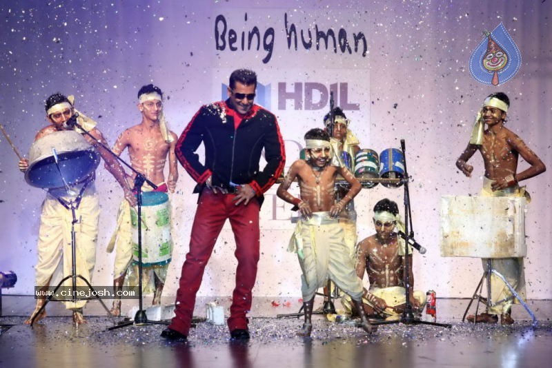 Bolly Celebs Human Fashion Show at HDIL India Couture Week - 77 / 104 photos