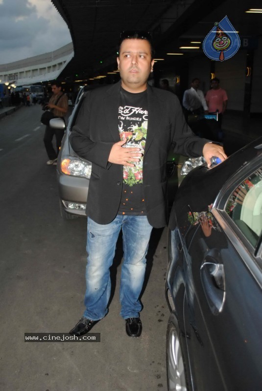 Bolly Celebs Leave for IIFA Awards Event - 72 / 93 photos