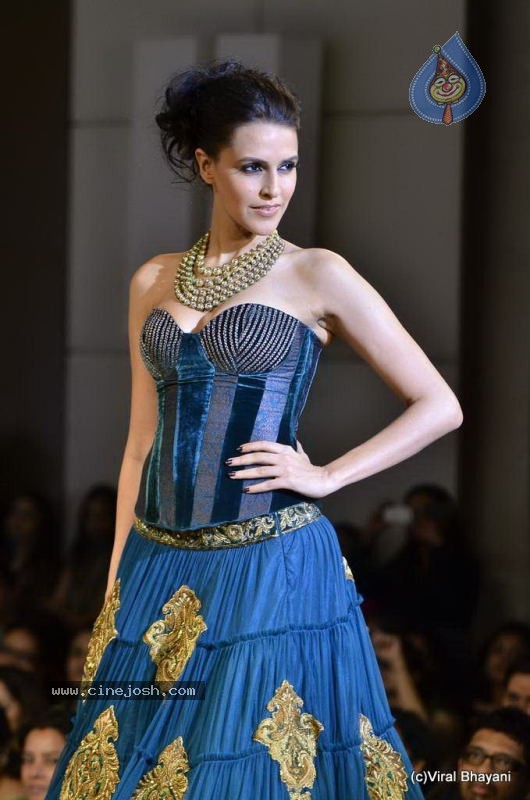 Bolly Celebs Ramp Walk at Mijwan Show - 45 / 138 photos