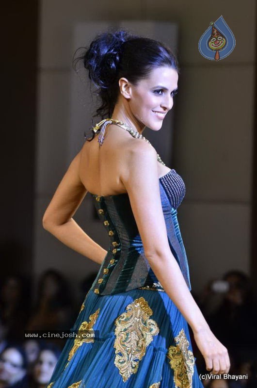 Bolly Celebs Ramp Walk at Mijwan Show - 54 / 138 photos