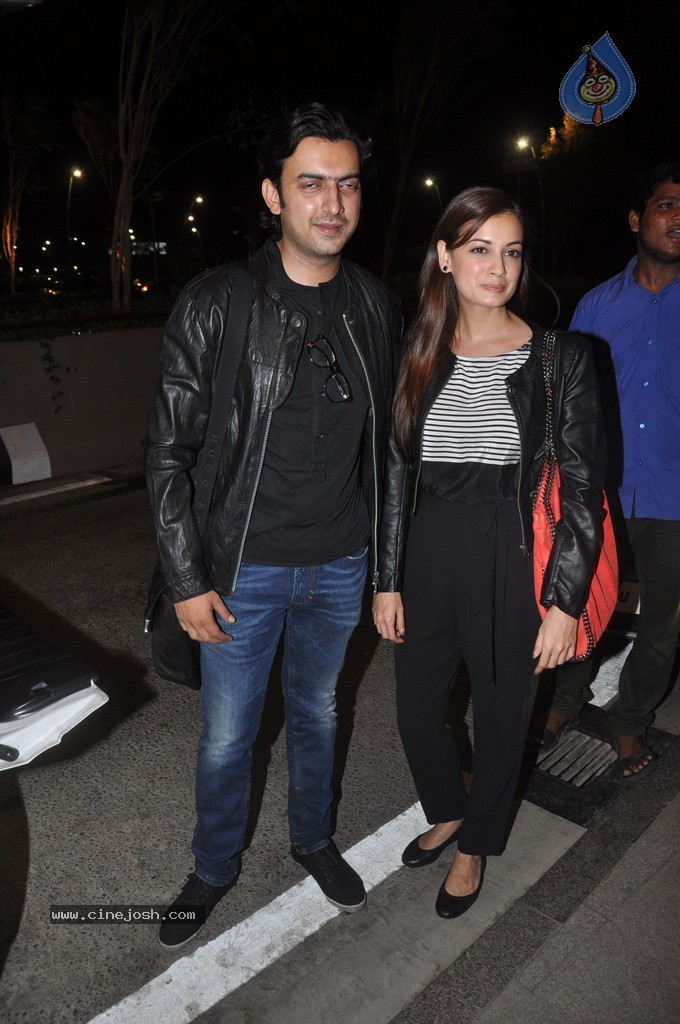 Bolly Celebs Snapped Leaving for IIFA 2014 - 65 / 77 photos
