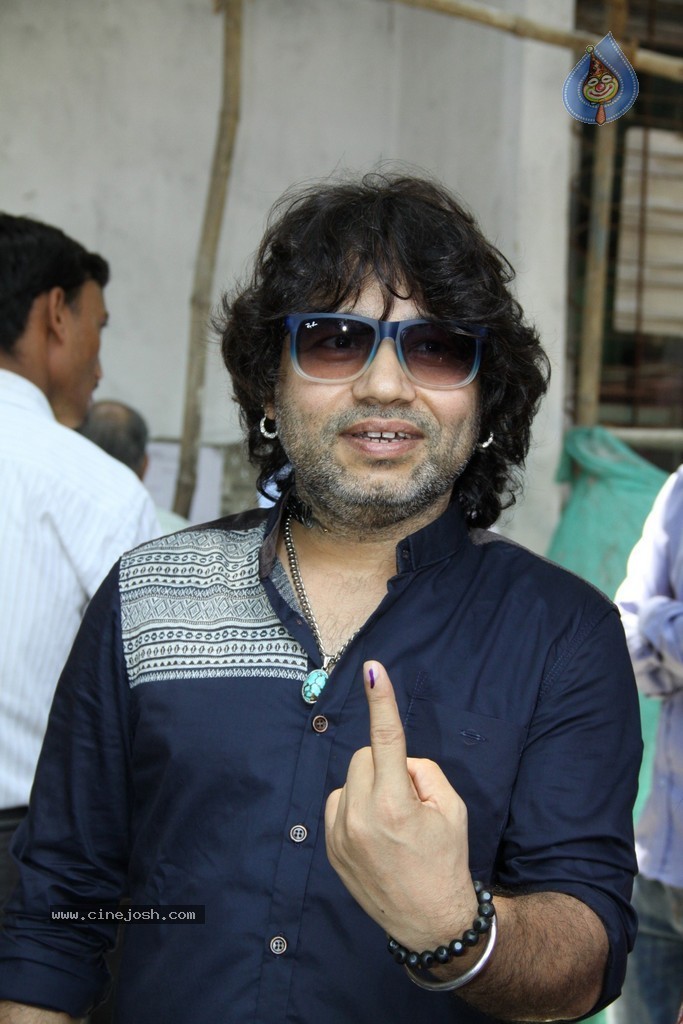 Bolly Celebs Snapped Voting for Loksabha Polls 2014 - 212 / 233 photos