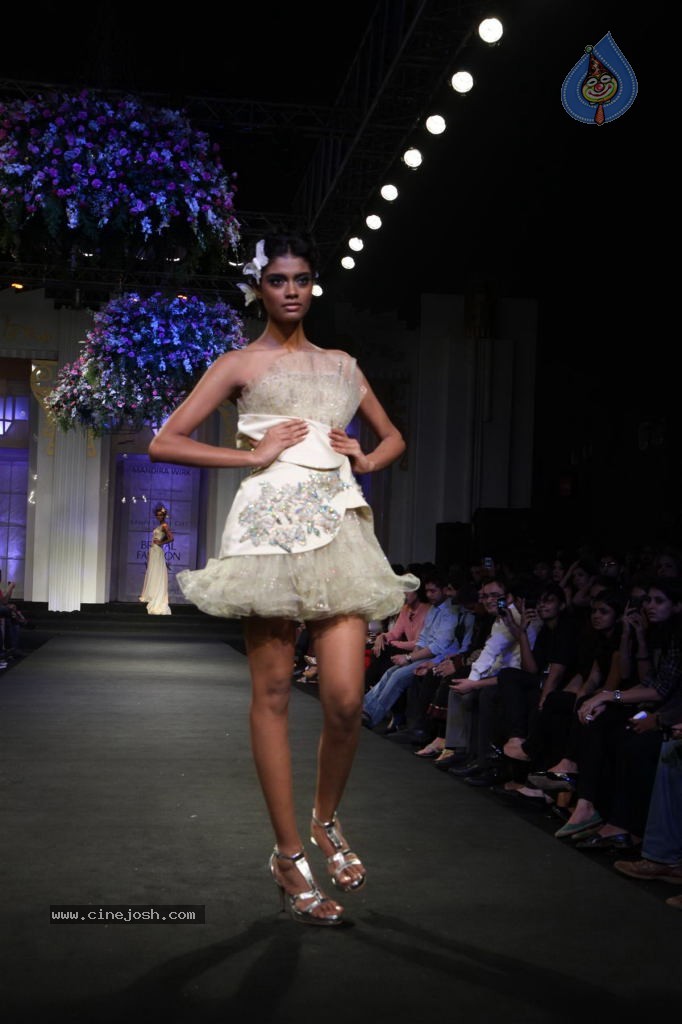 Bolly Celebs Walks the Ramp at AVIBFW- 01 - 39 / 118 photos