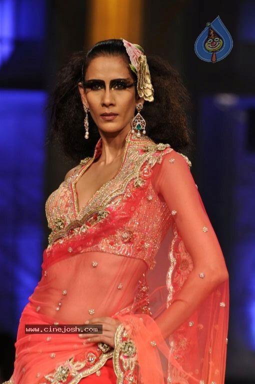 Bolly Celebs Walks the Ramp at AVIBFW- 02 - 63 / 115 photos