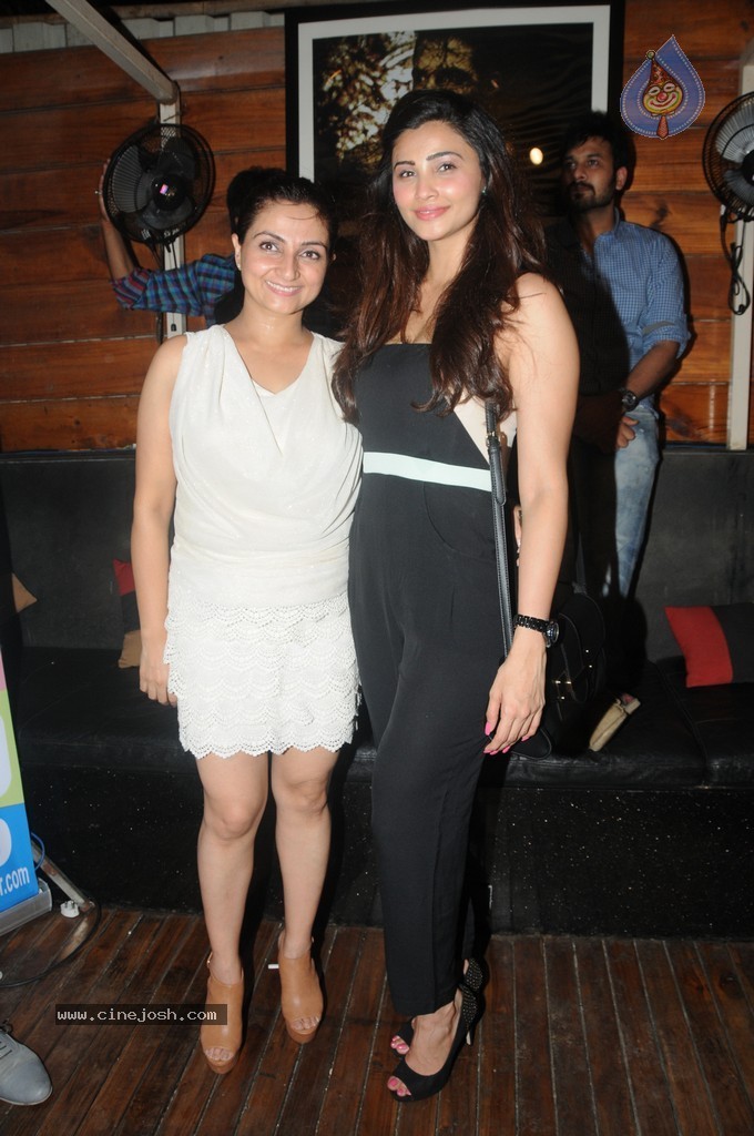 Bolly Celebs Walks the Ramp at Club Wear Fashion Show - 34 / 123 photos