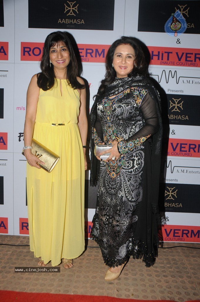 Bolly Celebs Walks the Ramp at Club Wear Fashion Show - 64 / 123 photos