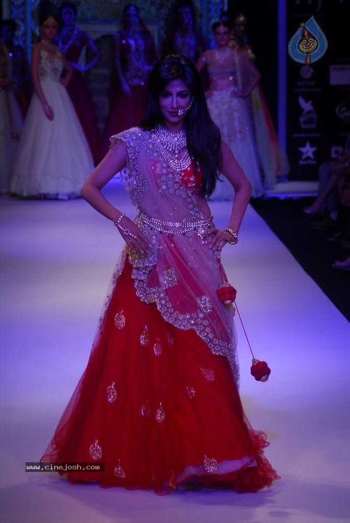 Bolly Celebs Walks the Ramp at IIJW 2014 - 3 / 131 photos