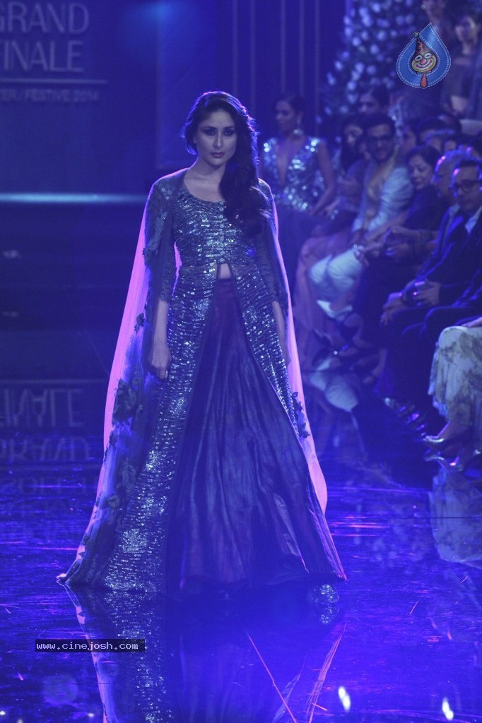 Bolly Celebs Walks the Ramp at LFW 2014 - 22 / 78 photos