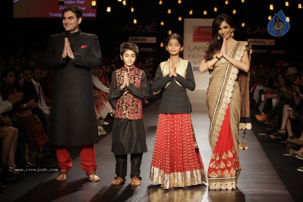 Bolly Celebs Walks the Ramp at LFW Day 4 - 112 / 134 photos
