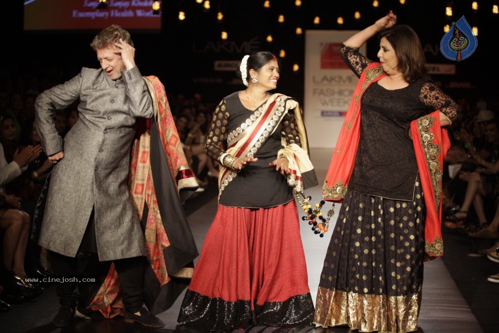 Bolly Celebs Walks the Ramp at LFW Day 4 - 132 / 134 photos