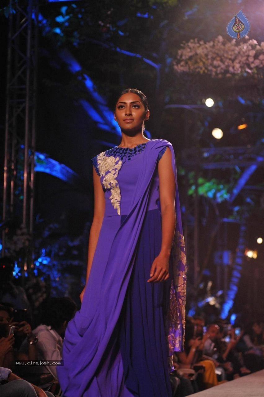 Bolly Celebs Walks the Ramp at LFW Summer Resort 2015 - 18 / 96 photos