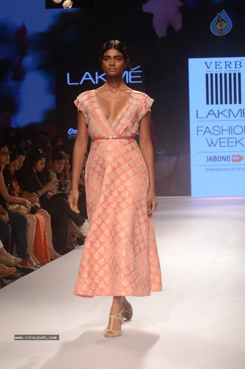 Bolly Celebs Walks the Ramp at LFW Summer Resort 2015 - 29 / 96 photos