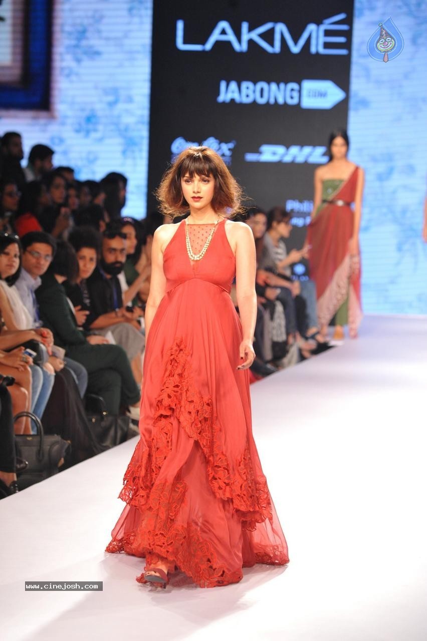 Bolly Celebs Walks the Ramp at LFW Summer Resort 2015 - 42 / 96 photos