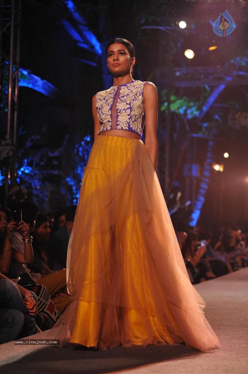 Bolly Celebs Walks the Ramp at LFW Summer Resort 2015 - 85 / 96 photos