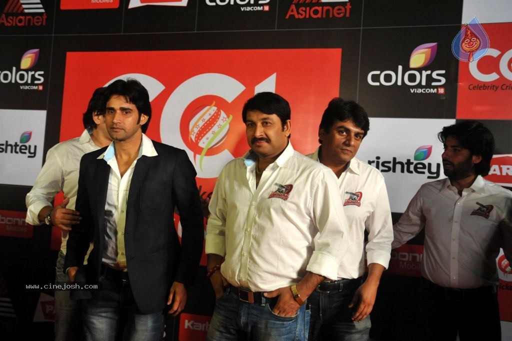 Bolly n South Celebs at CCL Season 4 Launch 01 - 9 / 150 photos