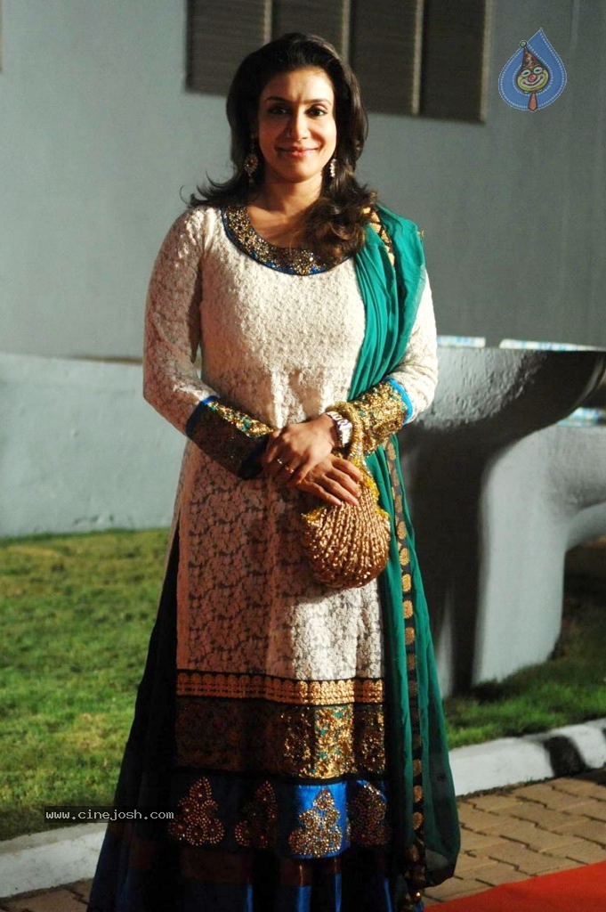Bolly n South Celebs at CCL Season 4 Launch 01 - 133 / 150 photos