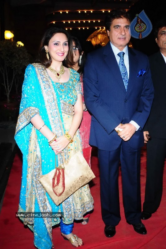 Bolly Stars at Dr.Agarwal's Daughter Wedding - 12 / 38 photos