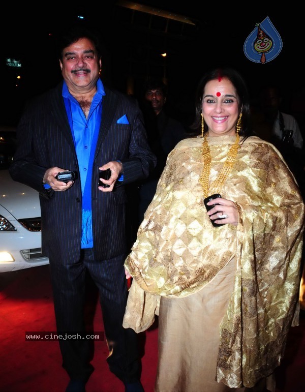 Bolly Stars at Dr.Agarwal's Daughter Wedding - 18 / 38 photos