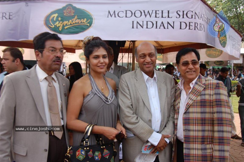 McDowell Signature Indian Derby 2010 - 67 / 79 photos