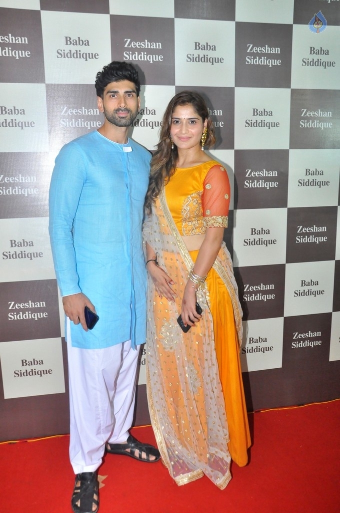 Bollywood Celebrities At Baba Siddique Iftar Party - 39 / 78 photos