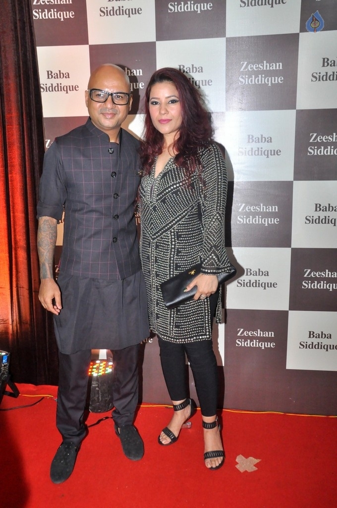 Bollywood Celebrities At Baba Siddique Iftar Party - 51 / 78 photos