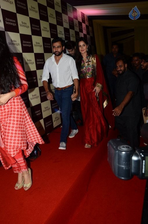 Bollywood Celebrities at Baba Siddique Ifter Party 1 - 69 / 80 photos