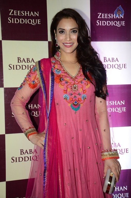 Bollywood Celebrities at Baba Siddique Ifter Party 1 - 77 / 80 photos