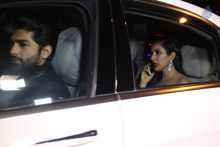 Bollywood Celebrities at Filmfare Awards 2017 - 11 / 49 photos